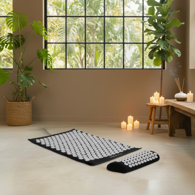 Tapis et coussin d'acupression 67 x 42 cm - Noir